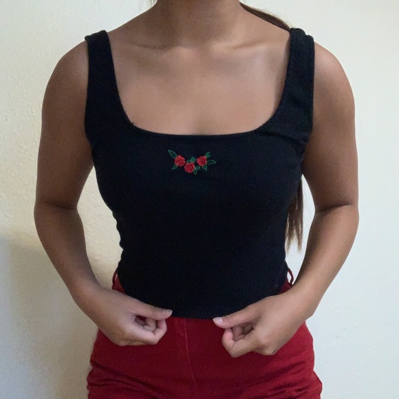 Brandy Melville Ribbed Square Neck Rose Tank - Picture 1 of 3